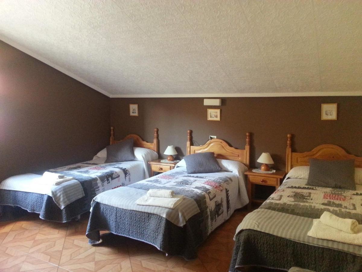 Hostal La Collada De Aralla Aralla de Luna Exteriör bild