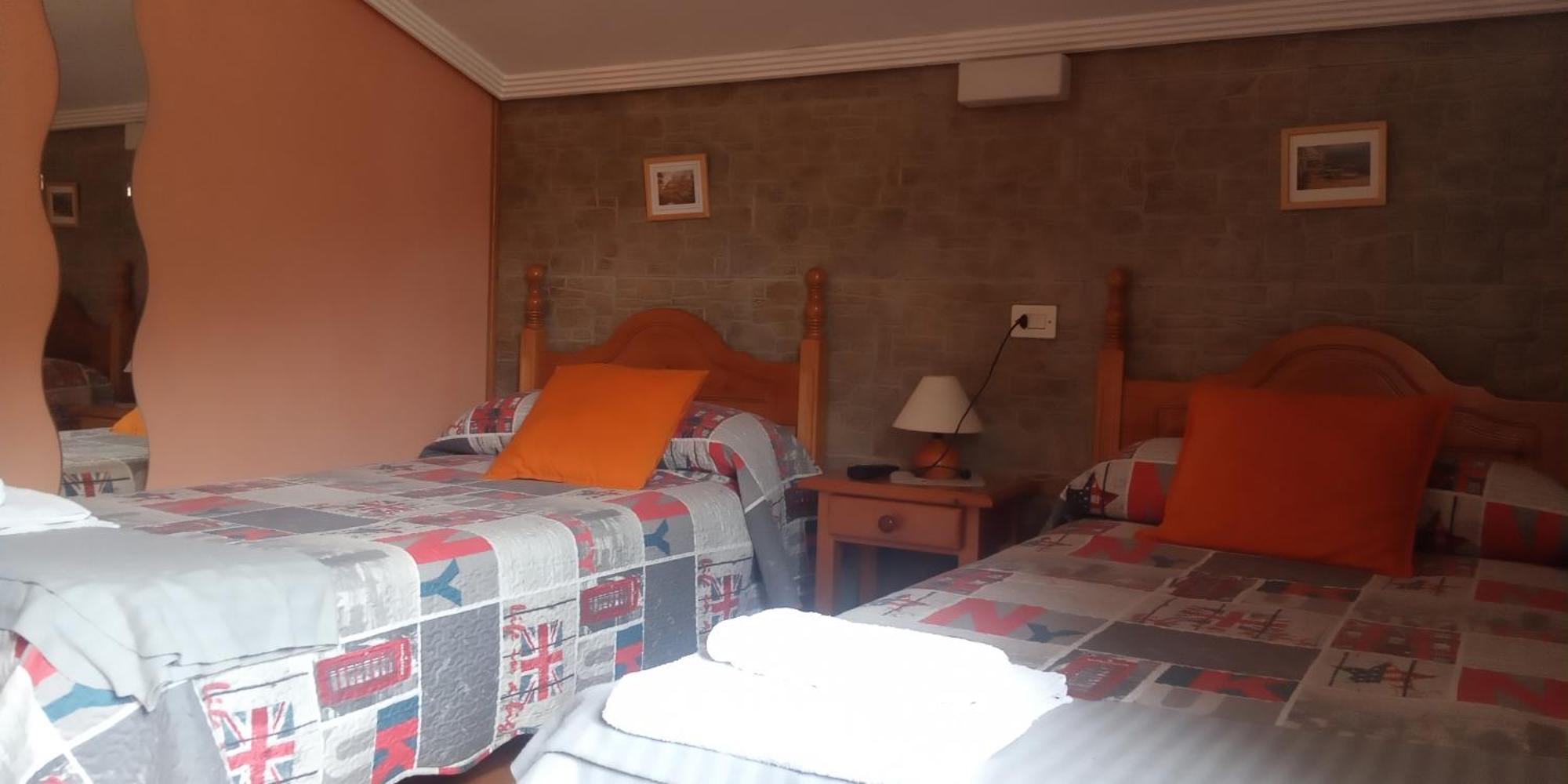 Hostal La Collada De Aralla Aralla de Luna Exteriör bild