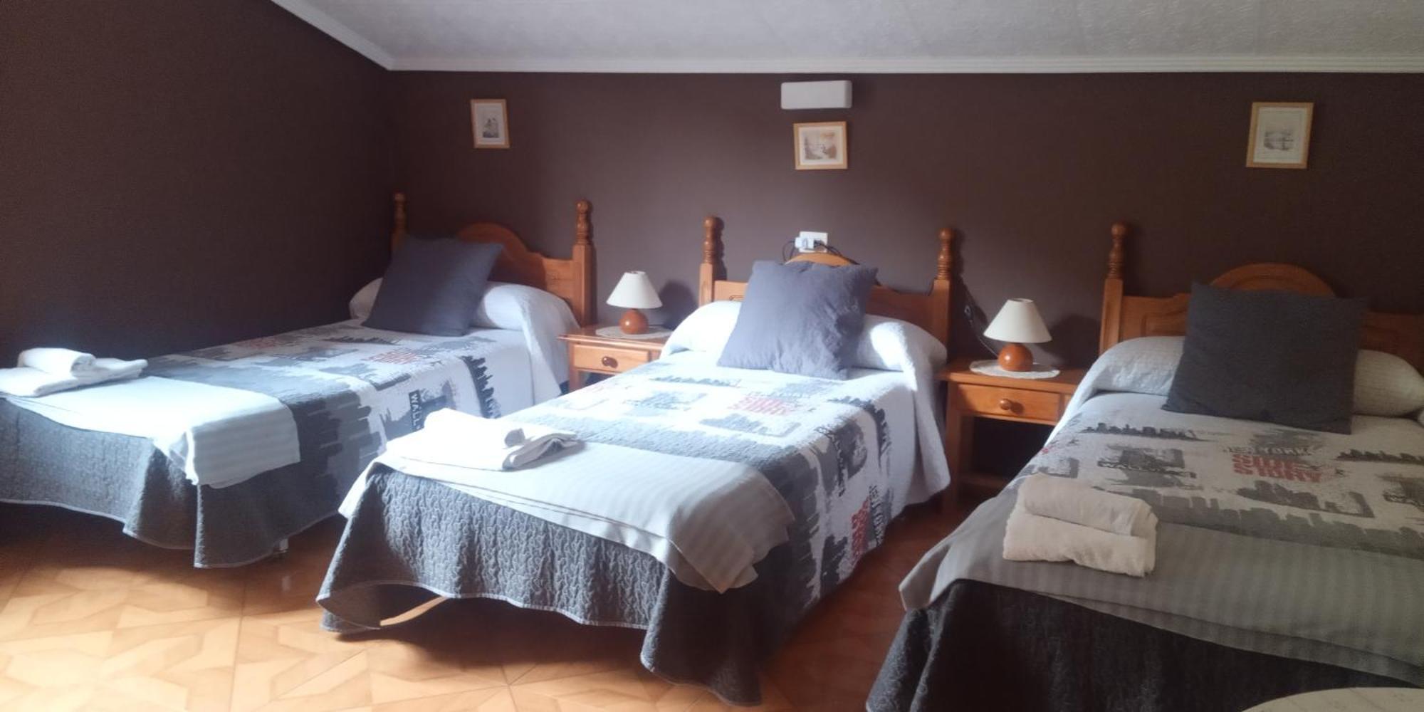 Hostal La Collada De Aralla Aralla de Luna Exteriör bild